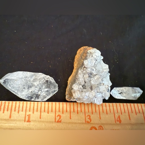 Raw Arkansas Natural Crystal Cluster and Single Crystals - Picture 4 of 6